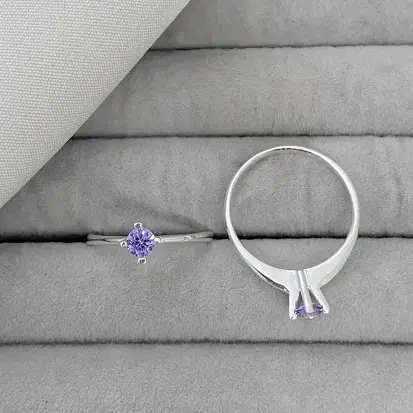 ANEL SOLITÁRIO ZIRCONIA LILAS 4MM