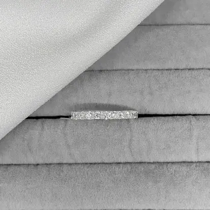 ANEL APARADOR CRAVEJADO ZIRCONIAS CRISTAL