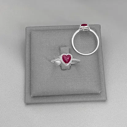ANEL CRAVEJADO ZIRC CORAÇÃO ROSA