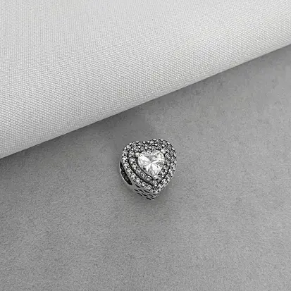 BERLOQUE CORAÇAO CRAVEJADO ZIRCONIA