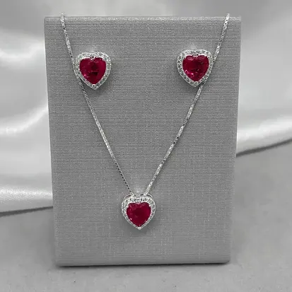 CONJUNTO CORAÇÃO ZIRCÔNIA ROSA DETALHE CRAV