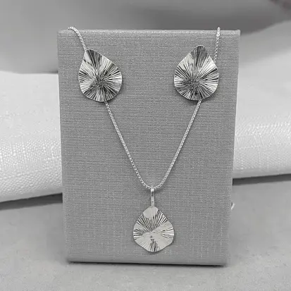 CONJUNTO GOTA ABAULADO