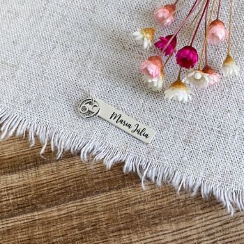 Colar Plaquinha Nome + Símbolo Signo